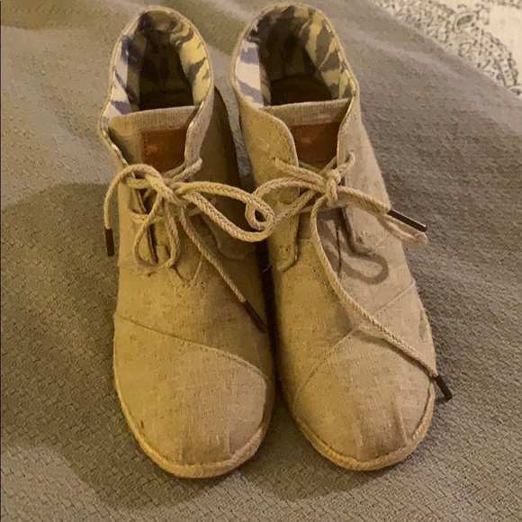 toms desert boots